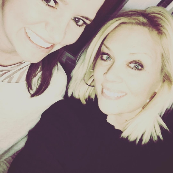 Meet your Posher, Tara - Picture 1 of 1